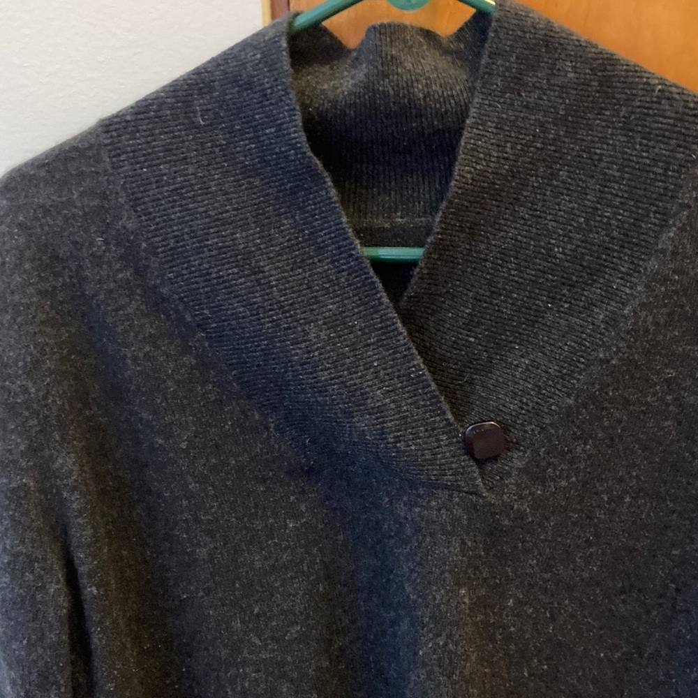 Women’s Charcoal Cashmere Sweater